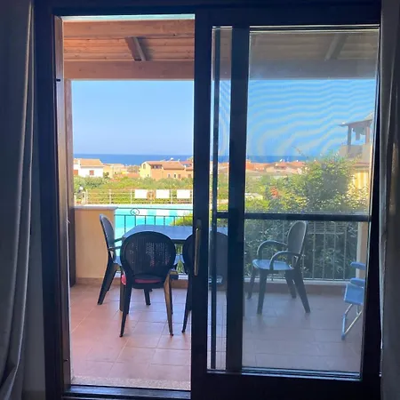 Rosmarino, Con Piscina A 100m Del Mar Apartament